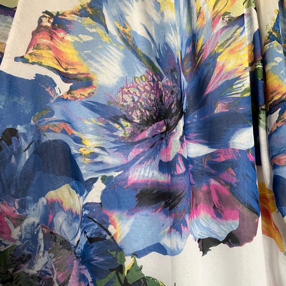 Frank Lyman Design Chiffon floral top - Picture 4 of 7